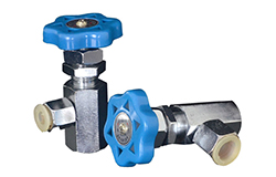 我們知道任何產(chǎn)品在使用中或多或少都會出現(xiàn)磨損現(xiàn)象，就拿液壓配件來說，它也是不例外的哦！液壓配件種類繁多，而且在液壓器中難免會產(chǎn)生磨損，這時(shí)候我們應(yīng)當(dāng)重視其維護(hù)問題，不然的話時(shí)間一長就會嚴(yán)重影響到設(shè)備的使用，而且我們有必要做好定期檢查工作。下面朝日液壓就帶大家了解一下液壓配件產(chǎn)生磨損的原因，以便你更好的使用液壓配件并及時(shí)維護(hù)它。